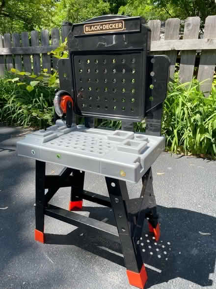 Photo of free Toy Work Bench (Hawthorne and Pleasant) #1
