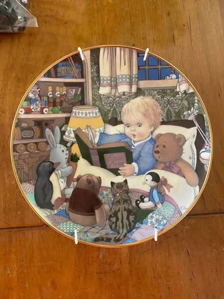 Photo of free Limited Edition Decorative Plate (Woodbine) #1