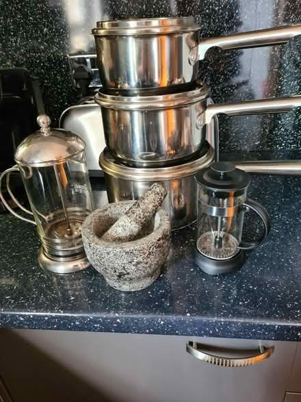 Photo of free 3 stainless Steel pots 1 postal and mortal 2 cafeteria excel (Rutherglen G73) #1