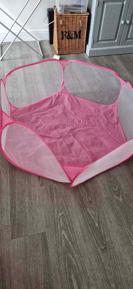 Photo of free Small pet playpen (CT9) #1