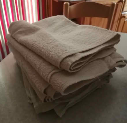 Photo of free Old towels (Southend SS2 near The Bell pub) #2