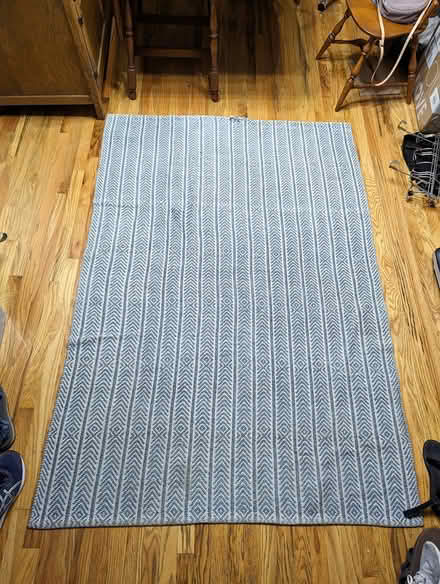 Photo of free blue area rug (University Village/Pilsen) #1