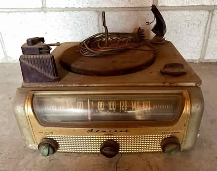 Photo of free Vintage Admiral Record Player (Ventura) #2