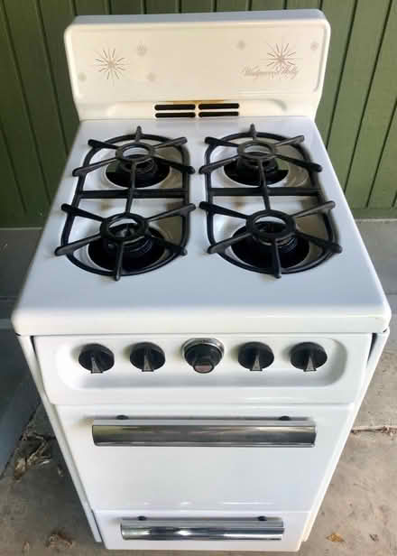 Photo of free 20” Vintage Gas Stove (South West Pasadena.) #1