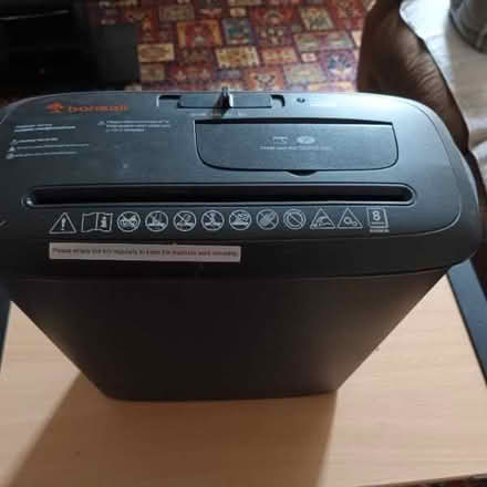 Photo of free paper shredder (spalding) #1