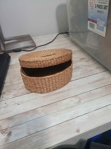 Photo of free Small basket with snug fitting top (Worldgate, Herndon) #2