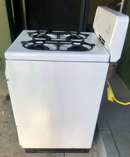 Photo of free 20” Vintage Gas Stove (South West Pasadena.) #2