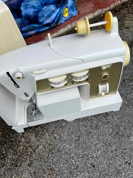 Photo of free Singer 760 sewing machine (Hillhead TQ5) #1