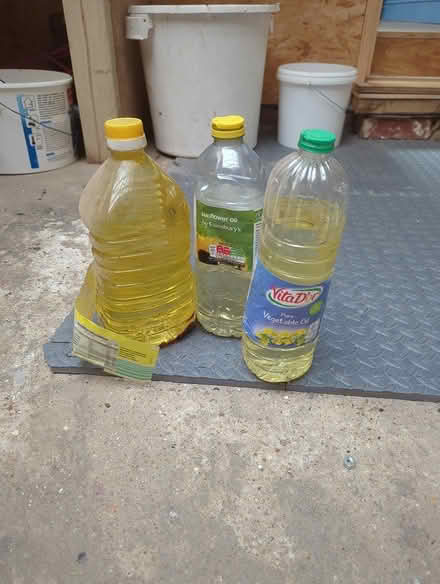Photo of free Vegetable oil (SO15 Southampton) #1