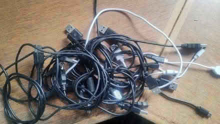 Photo of free Usb cables (RH19 East Grinstead) #1