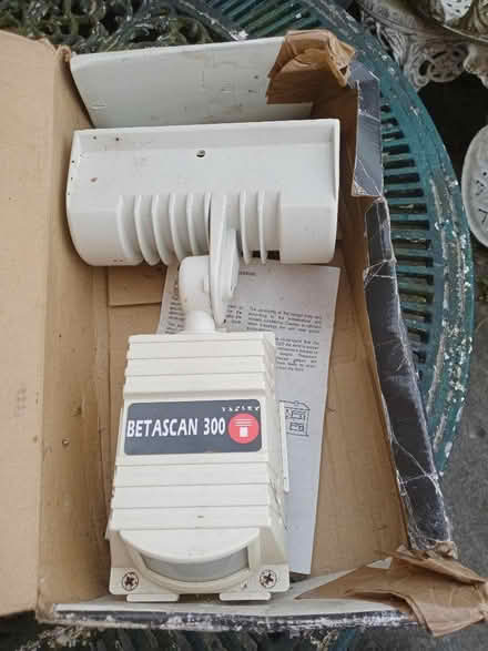 Photo of free Pir floodlight (Old Town SG1) #1