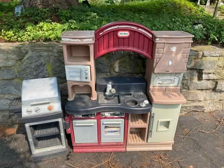 Photo of free Little Tykes Kitchen (Media, 19063) #1