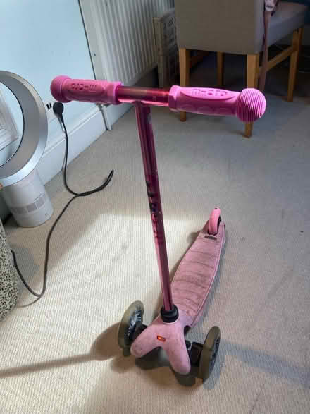 Photo of free Micro mini scooter - pink (South Wimbledon / Merton SW19) #1