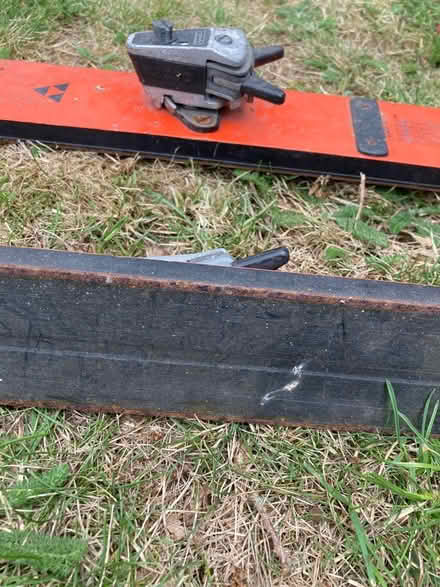 Photo of free Skis (Chessington KT9) #4