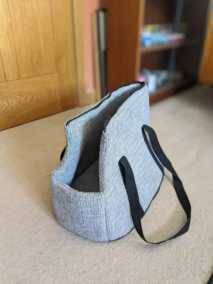Photo of free Pet carrier shoulder bag (Frome, Trinity area) #1