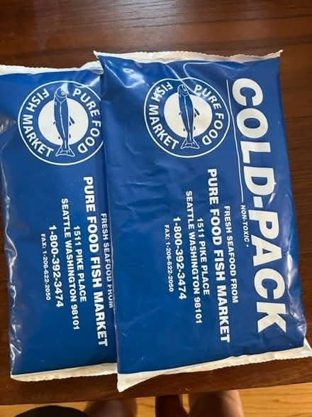 Photo of free ice pacs (Woodside Plaza) #1