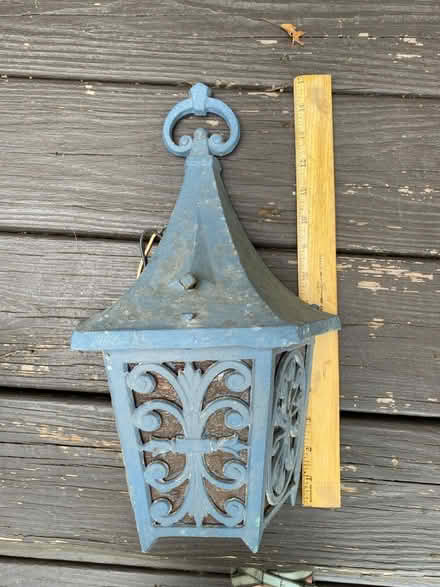 Photo of free 2 Old light fixtures - not working (Lincoln park nj) #2