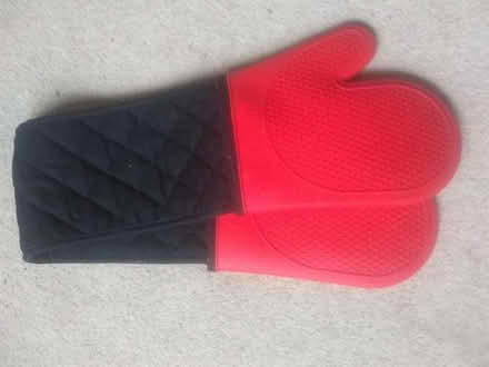Photo of free Double oven glove (Northern Moor M23) #1