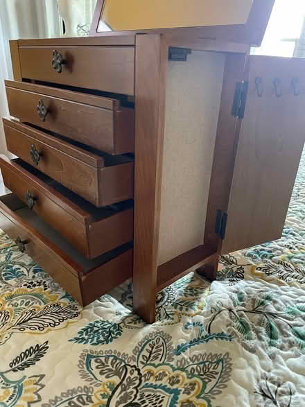 Photo of free Jewelry Box (Amityville) #3