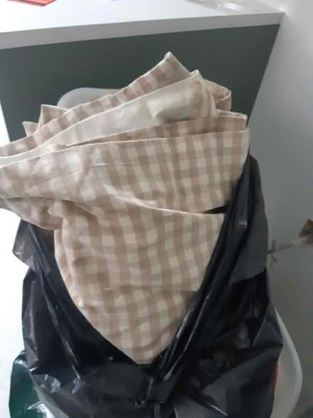 Photo of free Single curtain; made to measure (SN15) #4