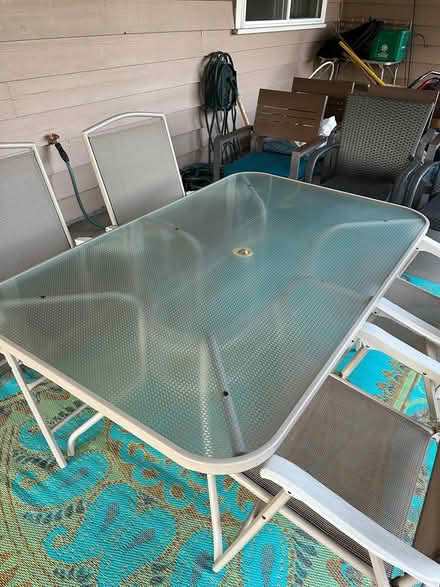 Photo of free Patio Table and 4 chairs (Mountlake Terrace) #3
