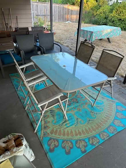 Photo of free Patio Table and 4 chairs (Mountlake Terrace) #1