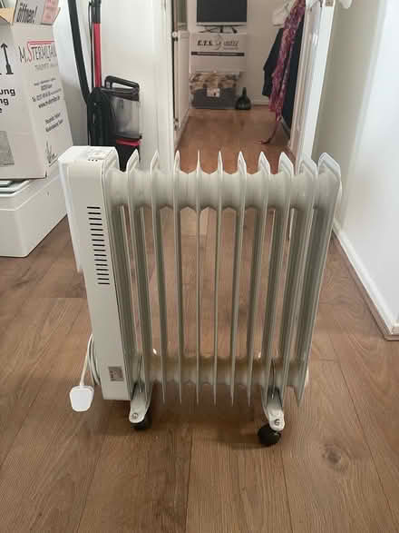Photo of free Monhouse electric radiator (SE16) #2