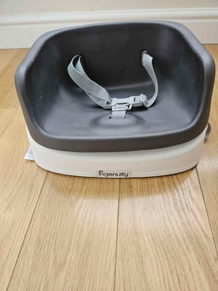 Photo of free Baby/toddler booster seat (Dingle L8) #1