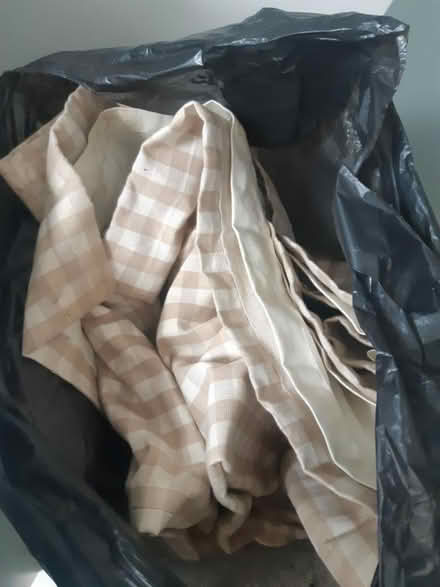 Photo of free Single curtain; made to measure (SN15) #2