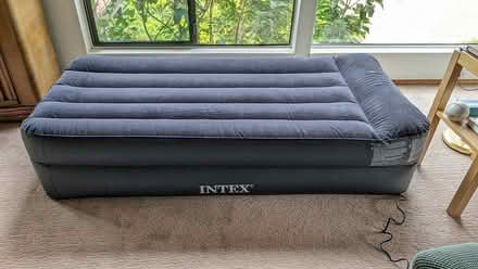 Photo of free Twin-size air mattress (Kenmore, Finn Hill) #1