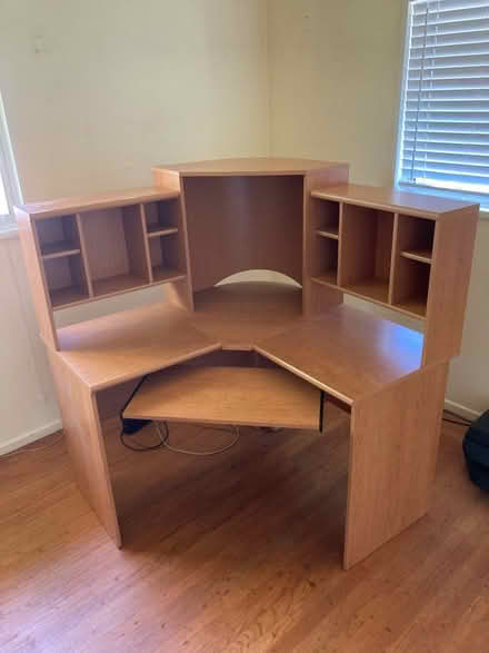 Photo of free Corner desk (Arden Manor area) #1