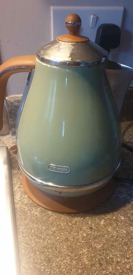 Photo of free Delonghi kettle - spares or repair (SK14 (Hyde)) #2