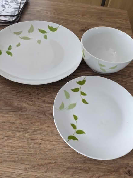 Photo of free Dining set (SG8) #1