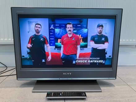 Photo of free Sony Bravia LCD TV (Stroud GL10) #1