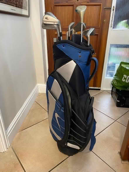 Photo of free Ladies golf clubs and bag (Ecton CP) #1