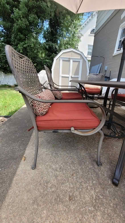 Photo of free Outdoor table and 6 chairs (North side Hagerstown) #2