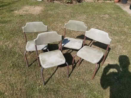 Photo of free 4 Children's seats (Sundorne SY1) #2