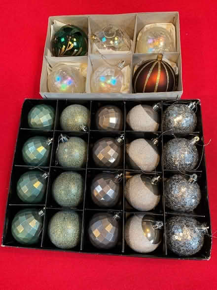 Photo of free Christmas decorations (Great Sankey WA5) #4