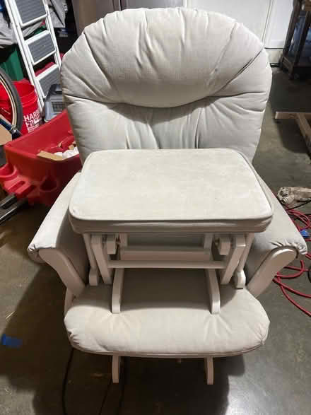Photo of free Rocking chair and ottoman (Sunrise) #1