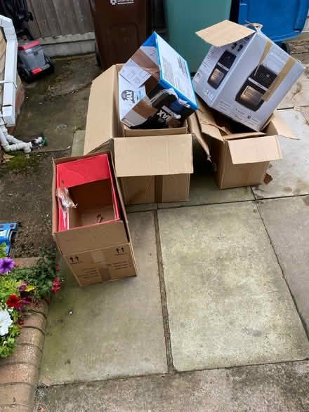 Photo of free Clean cardboard boxes (ST17) #1