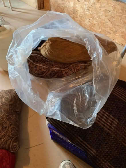 Photo of free Assorted Cushions (CT14) #4