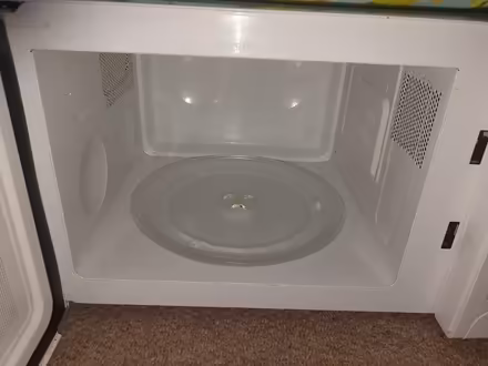 Photo of free Microwave (Droitwich) #2