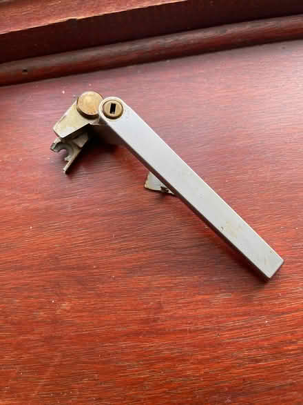 Photo of Old aluminium window handles (Totteridge, Wycombe HP13) #1