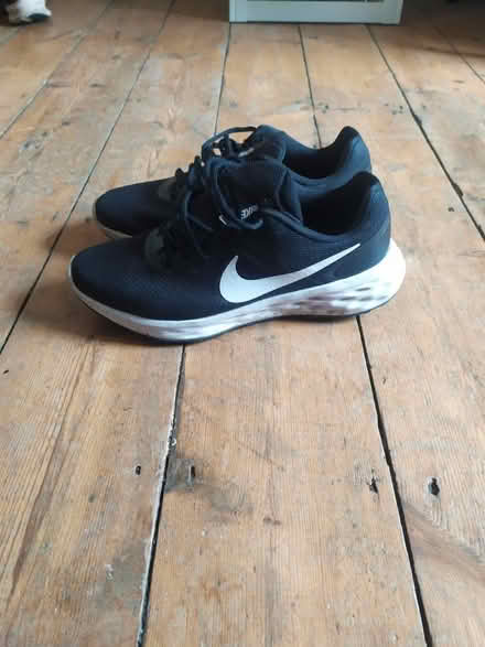 Photo of free Nike running shoes UK 9 EU 44 (N17) #1