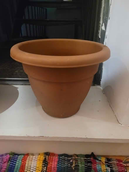 Photo of free Plant pot (M16) #1