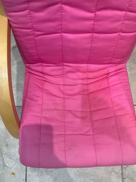 Photo of free Pink chair (LE7 thurnby) #2