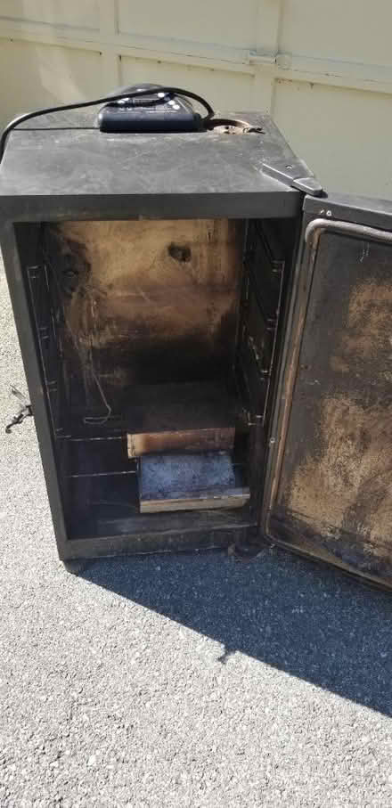 Photo of free Masterbuilt Electric Smoker (South Chelmsford) #2
