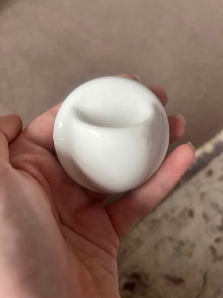 Photo of free Magnetic essential oil holder (Weybridge KT13) #2