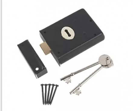 Photo of Rimlock keep/staple (Mousehold NR3) #1