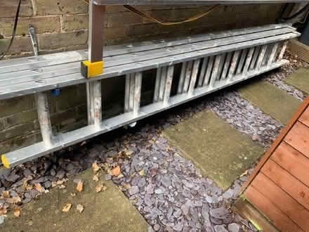 Photo of free Extendable ladder. (Whitehill TN6) #1